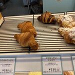 小さなパン家 クロまる - 