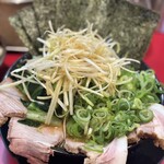 家系ラーメン たつ家 - 