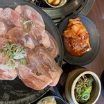 焼肉ホルモン 王道 - 