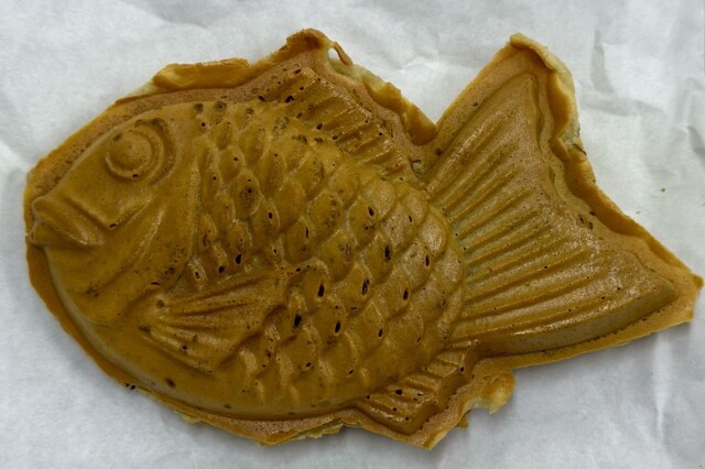 ぷっくりとした鯛焼き（笑）では無く…水晶魚虹入り 素敵な逸品 ぷっくり