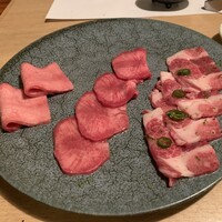 和牛焼肉じろうや 介 wagyu&sake 名古屋駅前本店 - ”但馬玄”タン三種盛り