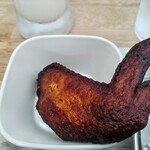 笑味処 よってっ亭 - 小鉢は今日は手羽先