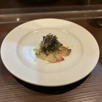 タンタ ローバ - カルパッチョ(魚名忘却)鮮やかな緑色はフィンガーライム！初耳