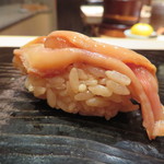 鮨 とかみ - 赤貝のヒモをヅケにして