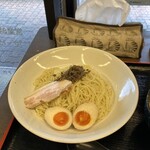 麺屋はる - つけめんアップ　煮玉子とチャーシューのせ