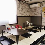 中華料理 桃菜 - 小上がりは４卓