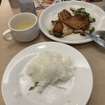 ガスト - 料理写真:もろみチキンランチ 920円