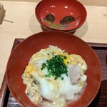 焼鳥 ひら野 - まぁ間違いの無いであろう親子丼です。