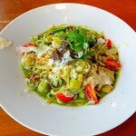 カナダカン 廿日市店 - エビとアボカドのバジルソース