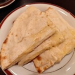 ナマステ - チーズナン