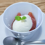 パパバジィ - イチジクのコンポート、バニラアイスをのせて