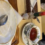 泉 - 紅茶のティーカップもお洒落