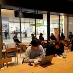 スターバックスコーヒー - 結構混雑