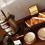 船山温泉 - 主食ビュッフェコーナー