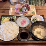 VINDUSTRY - お刺身4点盛り定食