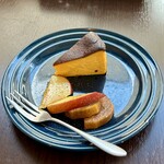 バルバルキッチンアメリ - 栗のバスクチーズケーキ(¥580)