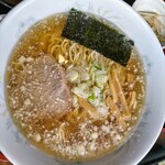 ばんがり - 背脂浮く丼面！