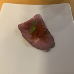 Au Depart Cinq fers - アミューズ　ローストビーフいくらのせ