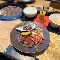 焼肉トラジ 名古屋セントラルタワーズ店 - 
