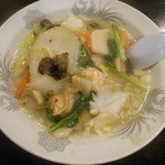 めん工房 富貴亭 - ⑥海鮮湯麺（塩味のあんかけラーメン）