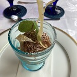 JOY味村 - アイスの下には3種類のフルーツが入っています