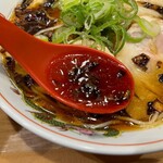 大衆中華そば喜楽 - 焦がしネギが際立つ鶏100％スープ！