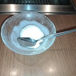 焼肉うしごろ - 期間限定の洋梨（ラ・フランス）のシャーベットです。