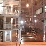 焼肉うしごろ - カウンター席から見える、表参道の景色です。