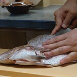 日本橋水天宮 七灯舎 - 鯛の捌き (3)