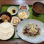 丁稚亭 - かつおのタタキ定食