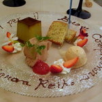 カーサ カルマ - バースディ　dolce　plate　当日にも関わらず作ってくださいました。