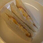小麦の郷 - 料理写真:Ｗ玉子のハムサンド