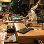 にぎりの一歩 - 丁寧に調理しています。