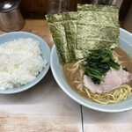 横浜ラーメン 武蔵家  - 
