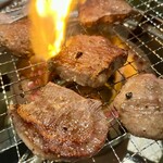 焼肉 ホルモンCHINTAN - 極タン