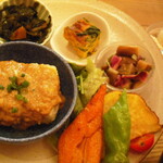 玄三庵　 - 本日のメイン、旬の野菜のおかず3品、デザート