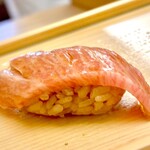 鮨おばな - 旨い大トロ！