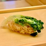 鮨おばな - 昆布〆貝割れ　これも楽しみの一つです♫