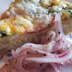 DragonSuplex - ベーコンポテトとルッコラのフリッタータ