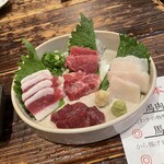 馬肉料理専門店 馬郎 - 馬刺5種盛り合わせ(2人前)(1958円)