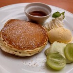 デニーズ - シャインマスカットのパンケーキ(ダイヤモンド会員プレゼント)