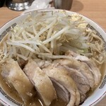 豚山 大須店 - 小ぶた、にんにくあり、野菜普通、アブラ普通、カラメ普通