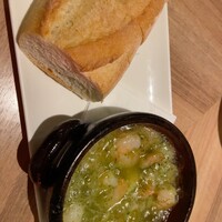 VIRGO 銀座 - 海老のハーブアヒージョ