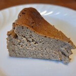 アッシェガノ - ほうじ茶香るバスクチーズケーキ