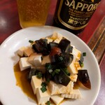 台湾料理　味王 - ピータン豆腐
