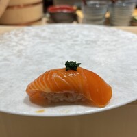 銀座 鮨 魯久 - 秋鮭