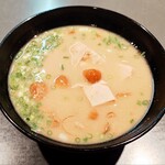 居酒屋 味平 - なめこと豆腐の味噌汁