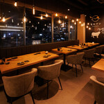 幻の和牛と三崎港直送鮮魚 モルゲン - 内観写真: