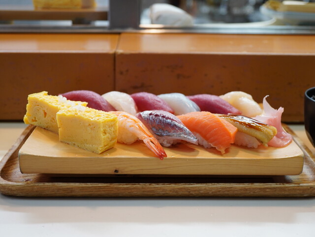 Tsukiji Sushi photo 3