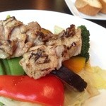 野菜のごちそう - 自慢の蒸し野菜と鶏肉の料理。